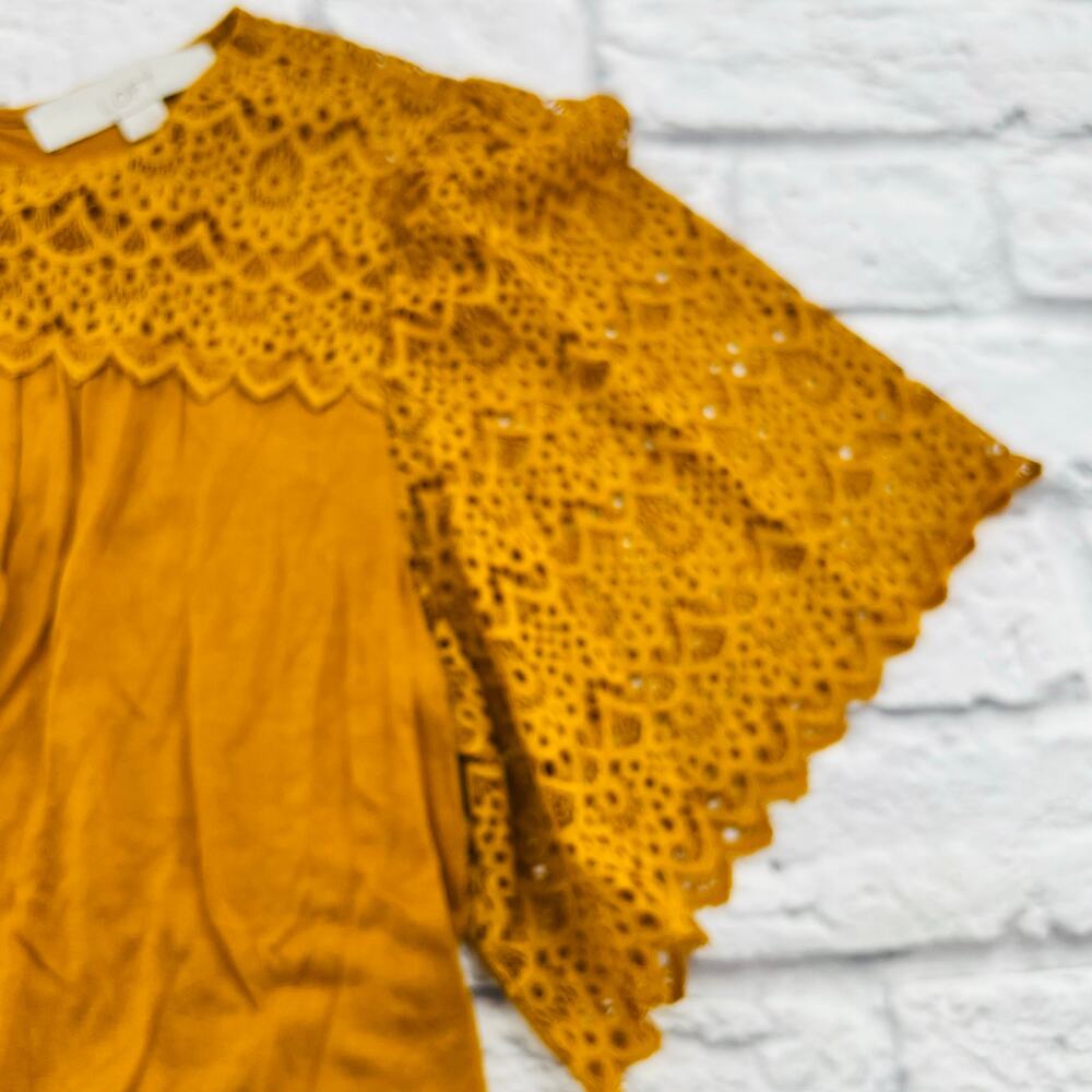 LOFT‎ Women's Short Sleeve Lace Shirt Blouse Small Yellow Mustard Round Neck - Picture 4 of 8
